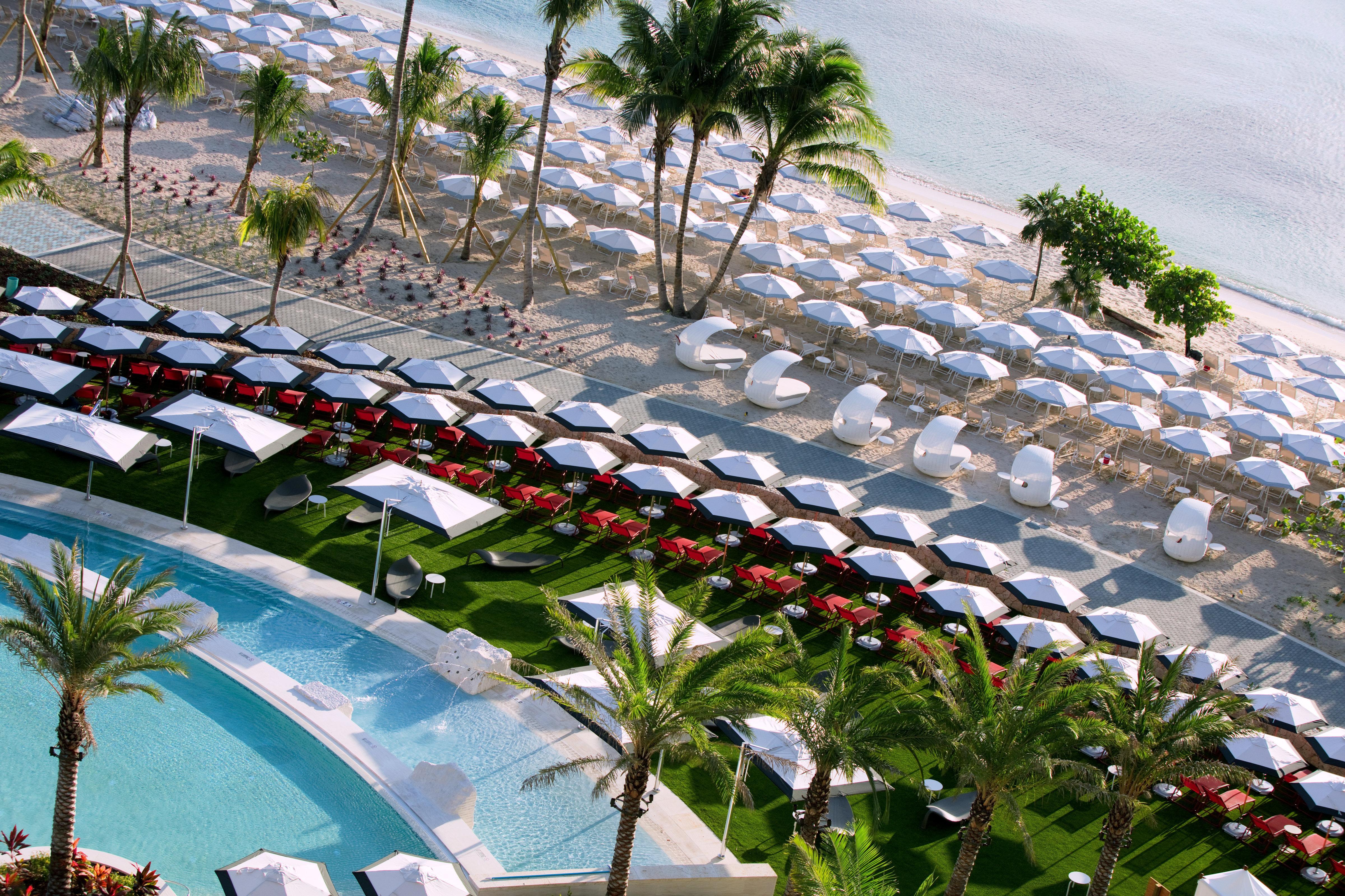 Kimpton Seafire Resort + Spa By Ihg West Bay Экстерьер фото