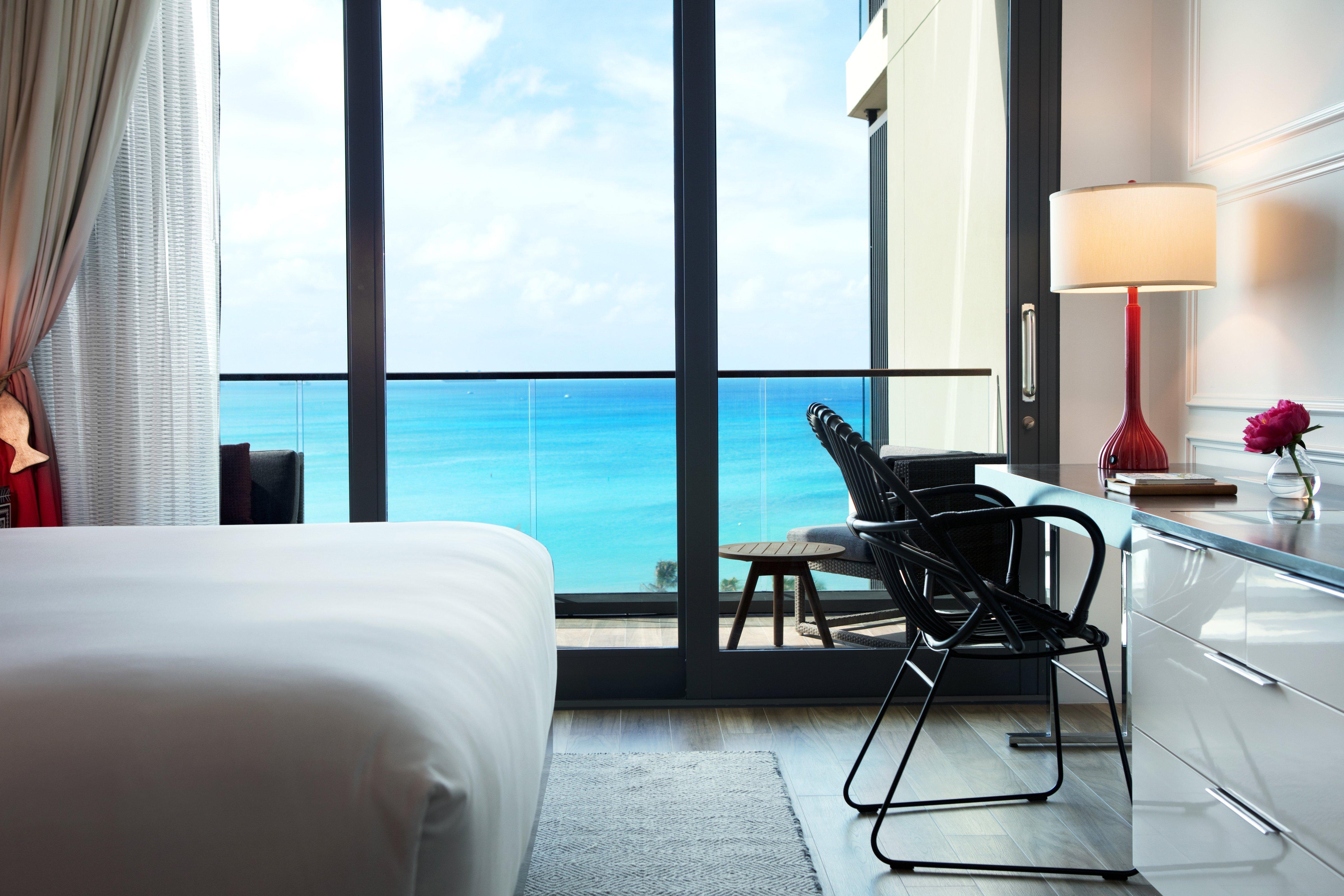Kimpton Seafire Resort + Spa By Ihg West Bay Экстерьер фото