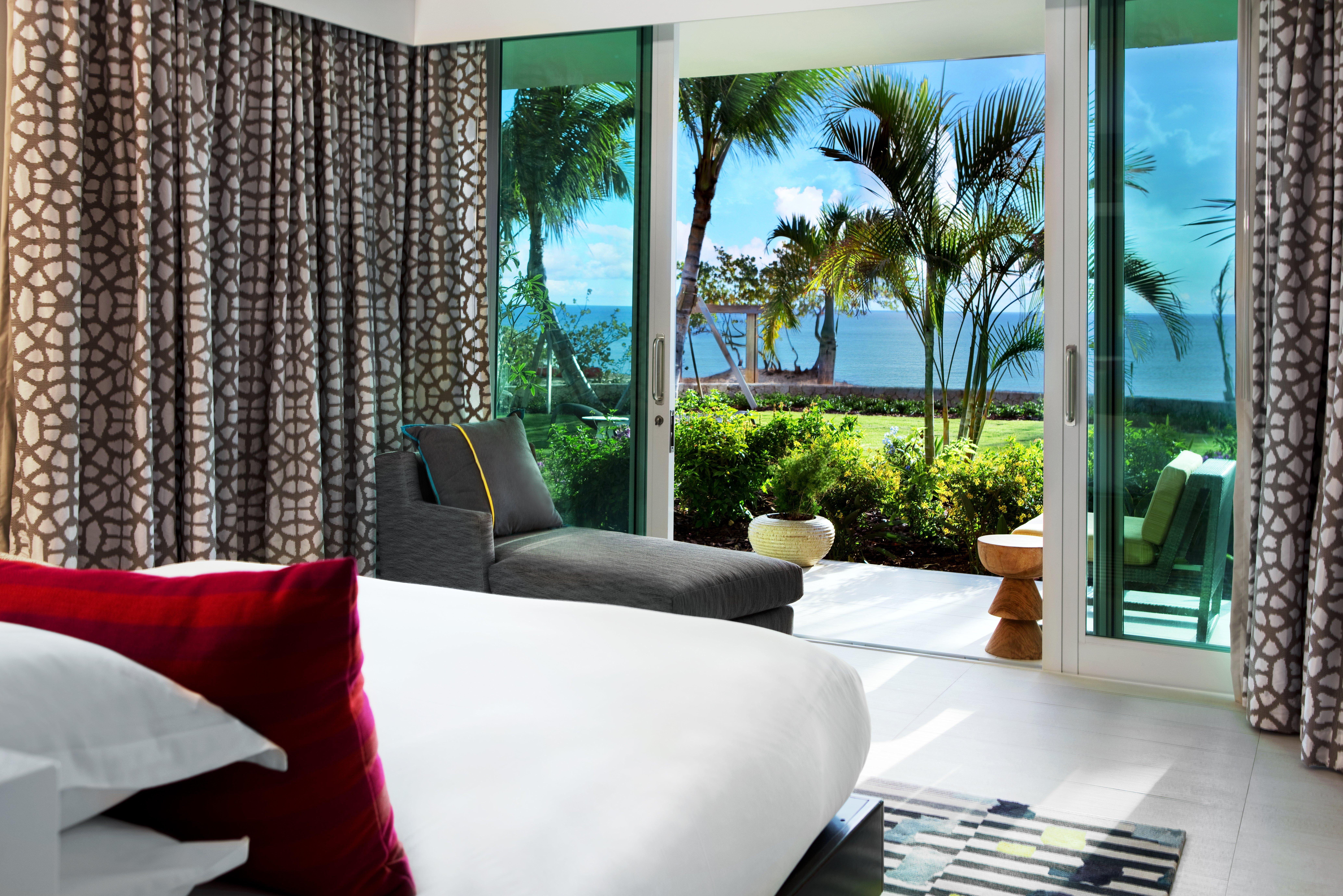 Kimpton Seafire Resort + Spa By Ihg West Bay Экстерьер фото